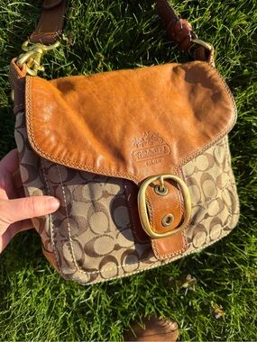 Vintage Y2K Coach Tan & Brown Signature Bleecker Crossbody Messenger Bag 11434
